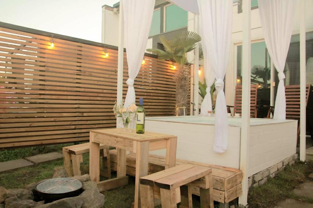 Jeju Hyeun'S House Villa Eksteriør bilde